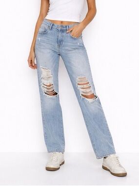 Aeropostale jeans women's boyfriend distressed denim straight leg SZ 0 26" waist